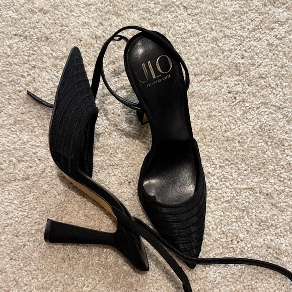 Jennifer Lopez Black Pointed Toe Strap Heels - Picture 2 of 4